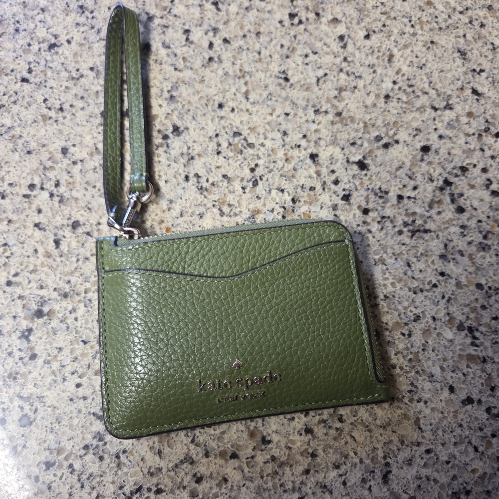 *SOLD* Kate Spade Green Leather Wristlet